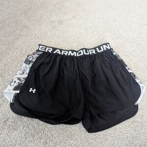 Under Armour Black Women's Athletic Shorts with Patterned Side Panels